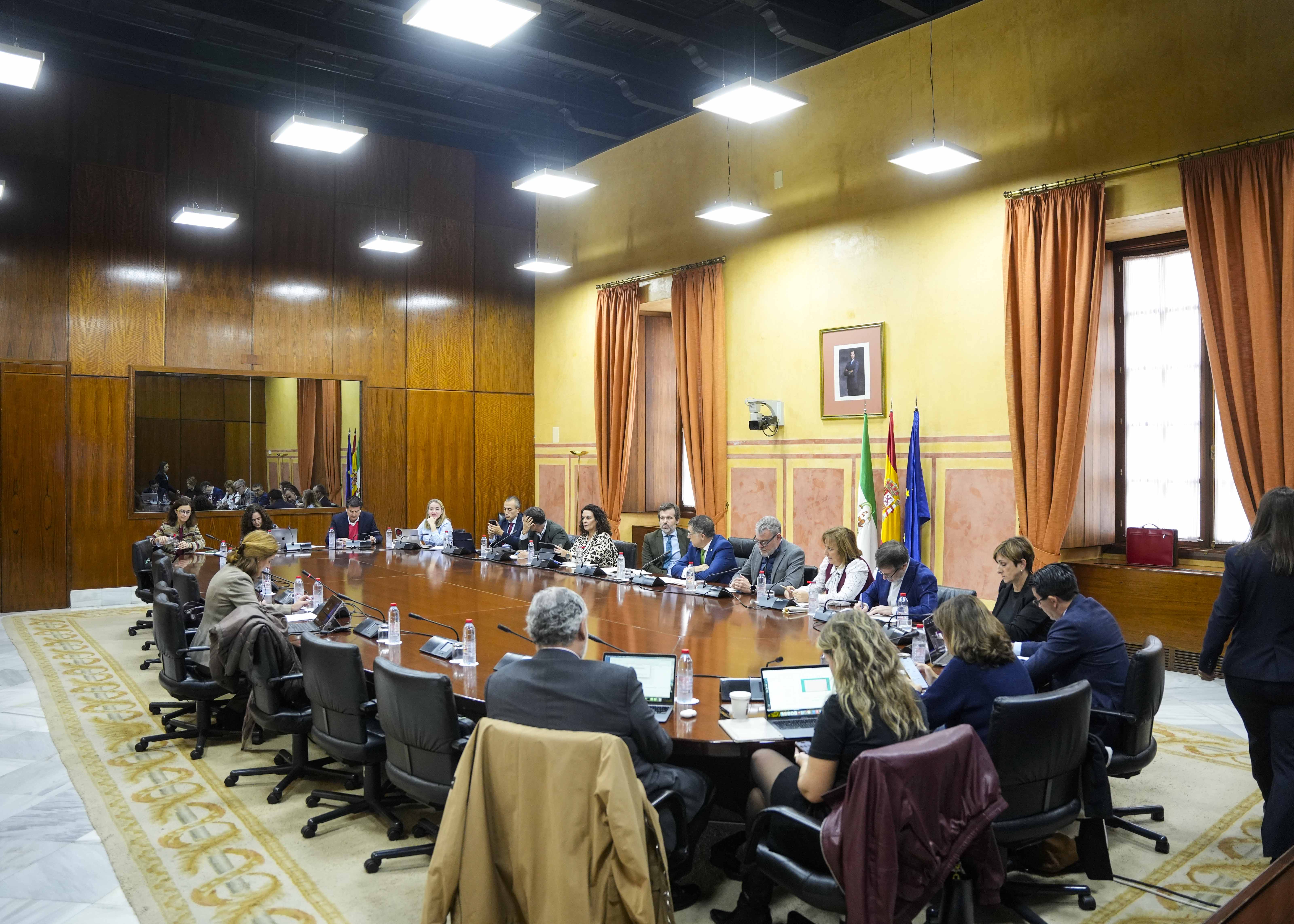 La Comisin de Economa, Hacienda, Fondos Europeos y Dilogo Social inicia la sesin con una ronda de agentes sociales interesados en el Proyecto de Ley del Patrimonio de la Comunidad Autnoma de Andaluca