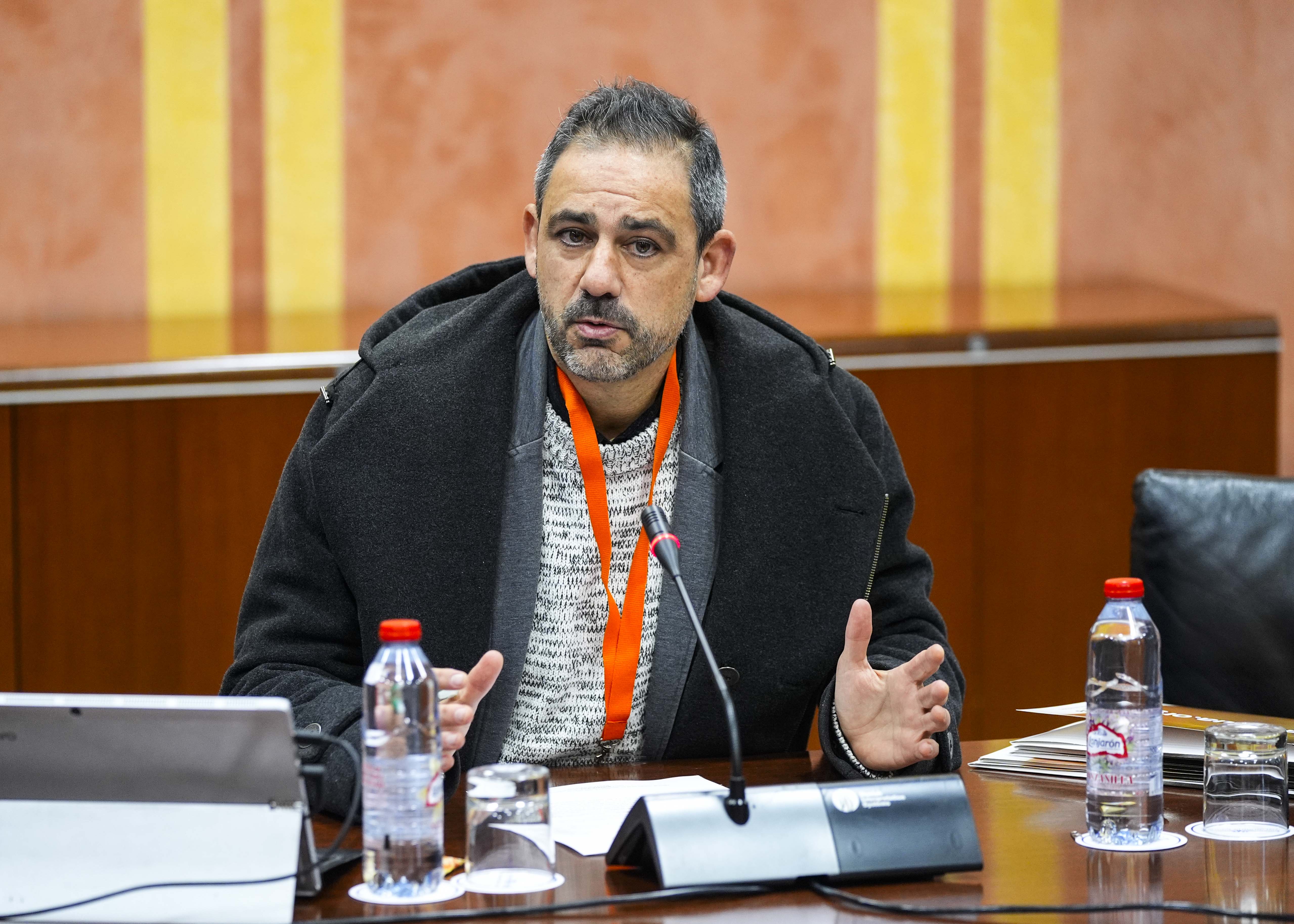   Jordi Castilla en representacin de la Federacin Andaluza de Consumidores y Usuarios (FACUA Sevilla)