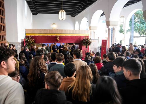 Adems de las autoridades tambin asisti numeroso pblico a la inauguracin 