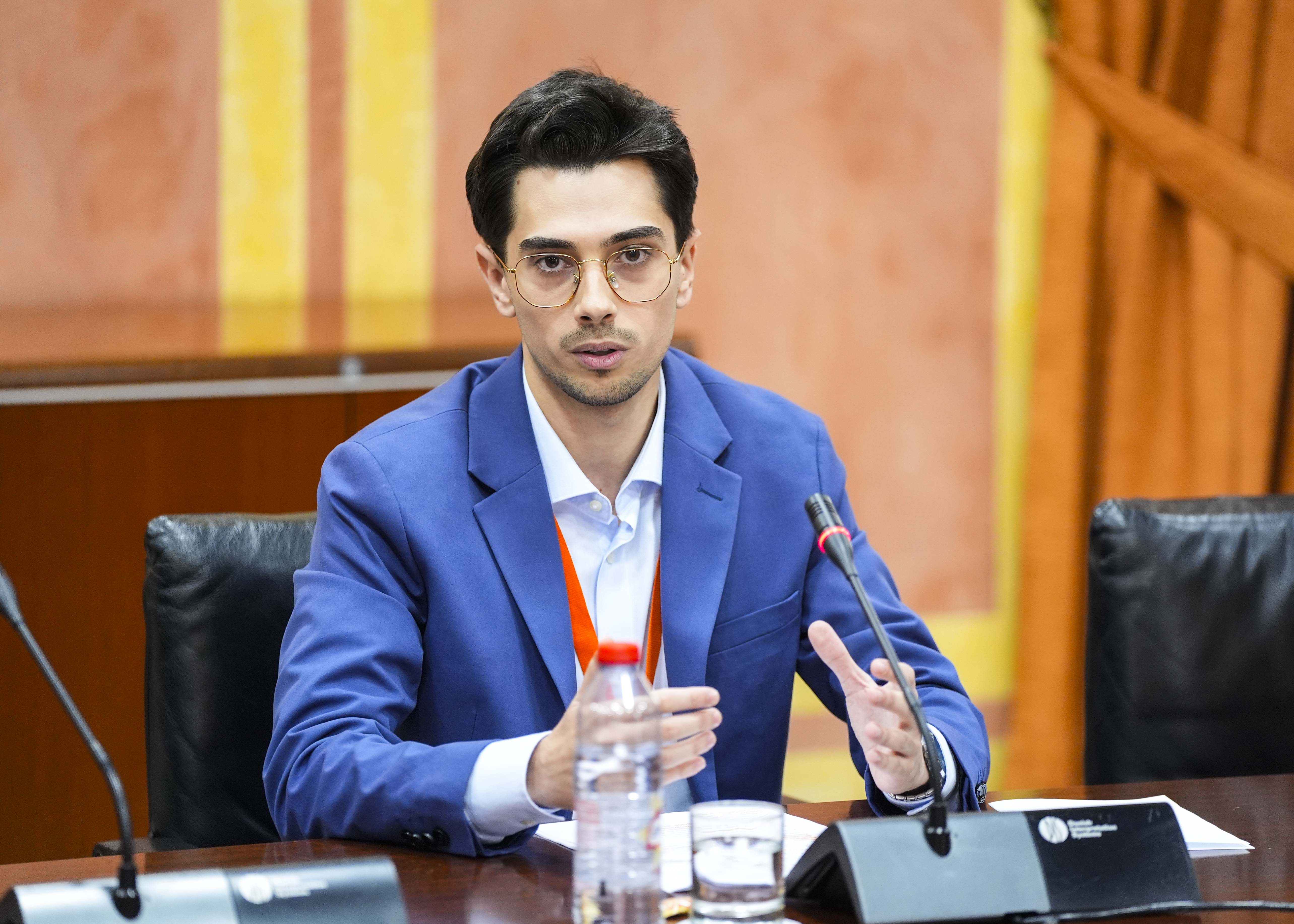  Antonio Gonzlez, presidente de la Asociacin de estudiantes de Granada Libertamen