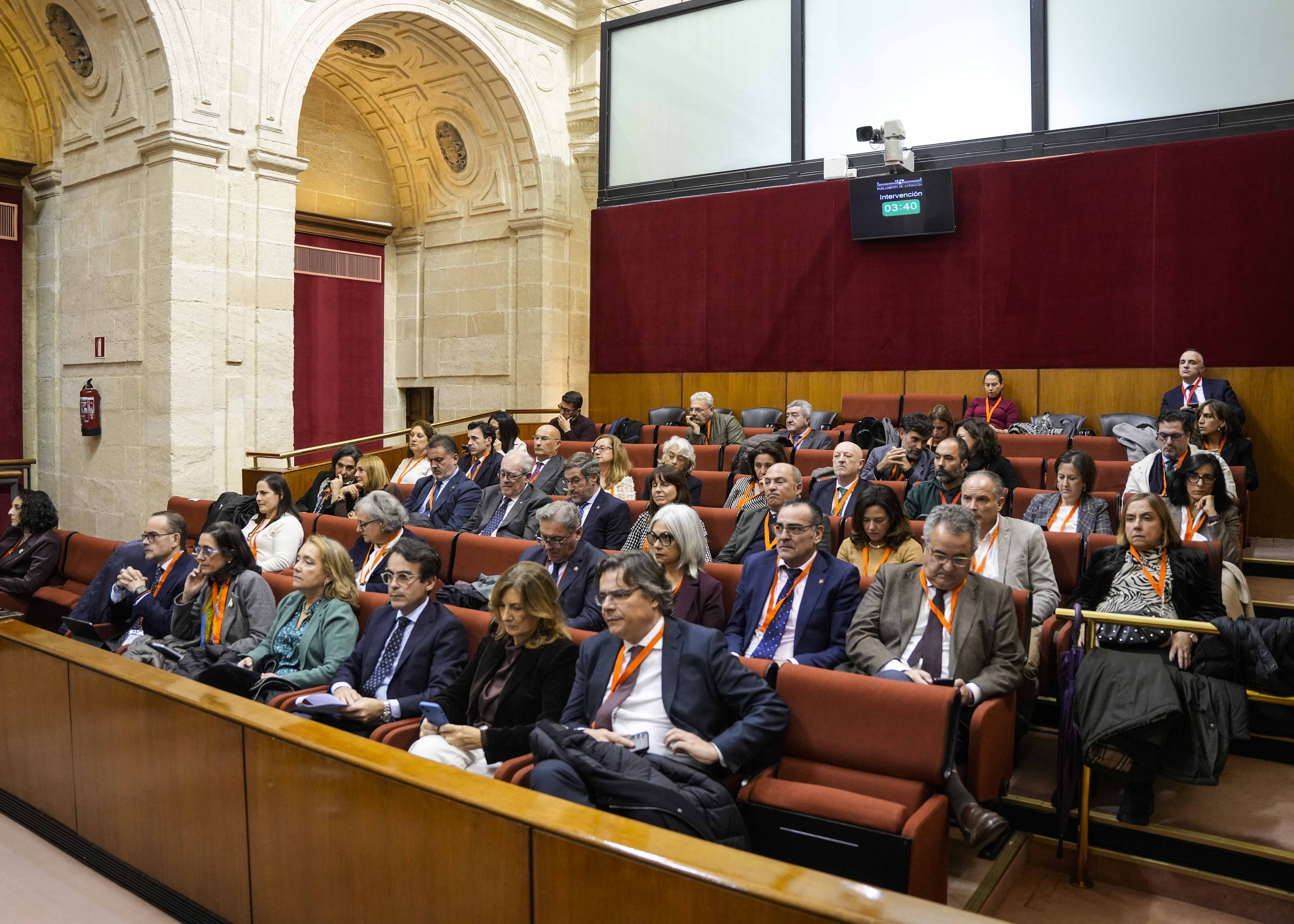 Tribuna de pblico y autoridades durante el desarrollo del debate 