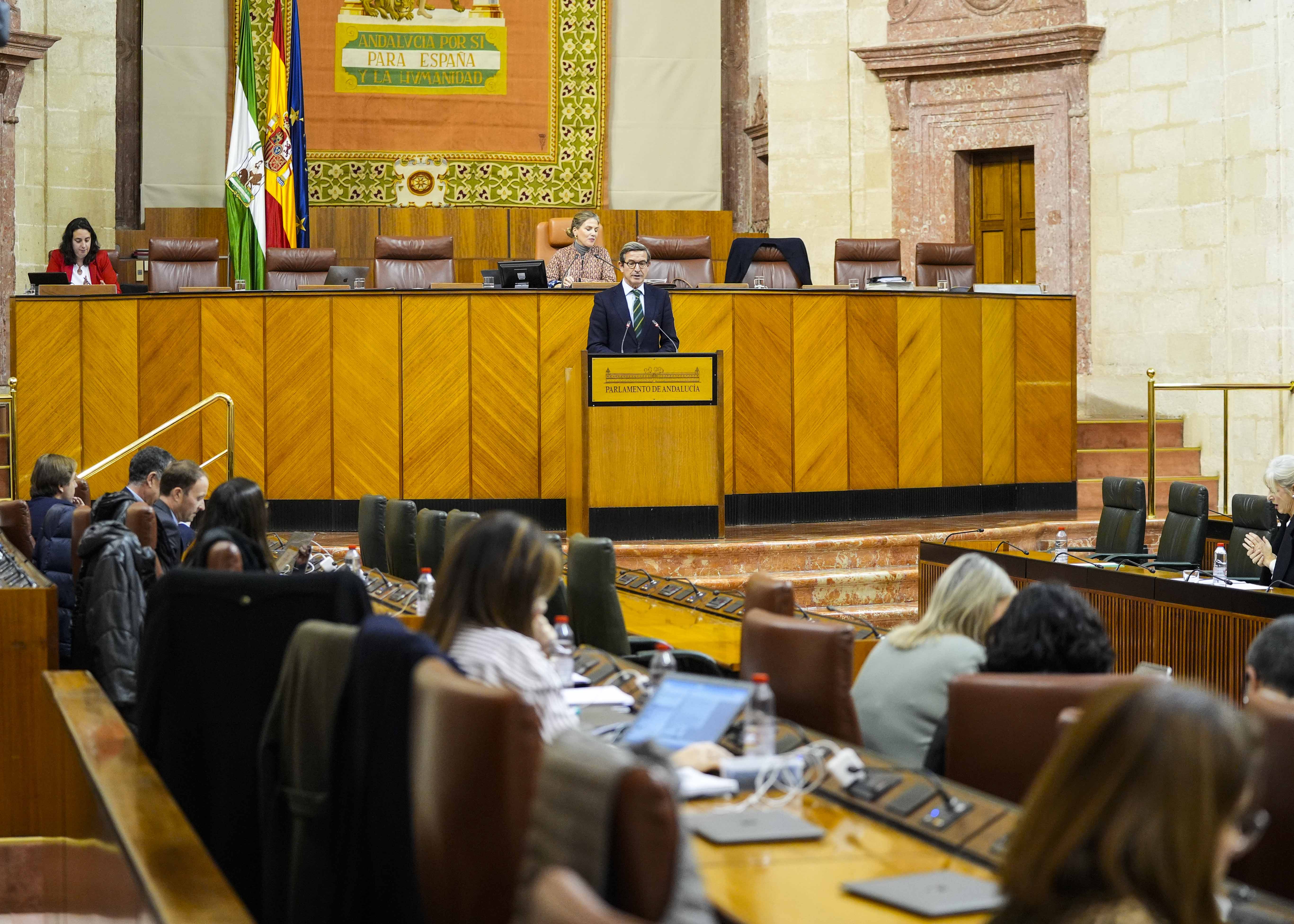 La Cmara andaluza atiende la exposicin del consejero de Industria, Energa y Minas 