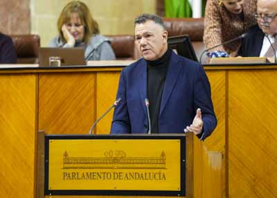 Juan Antonio Delgado, portavoz adjunto del Grupo Por Andaluca, posiciona a su formacin en el debate 