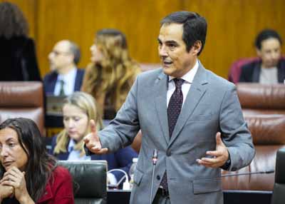 Jos� Antonio Nieto, consejero de Justicia, Administraci�n Local y Funci�n P�blica, responde  