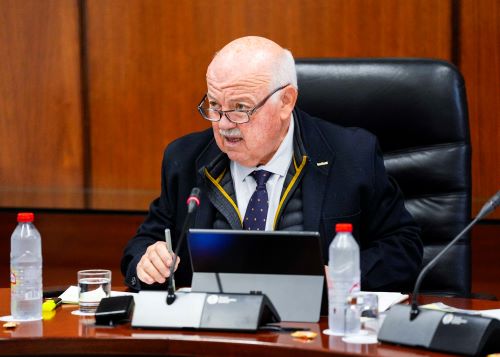 Jes�s Aguirre preside la Junta de Portavoces