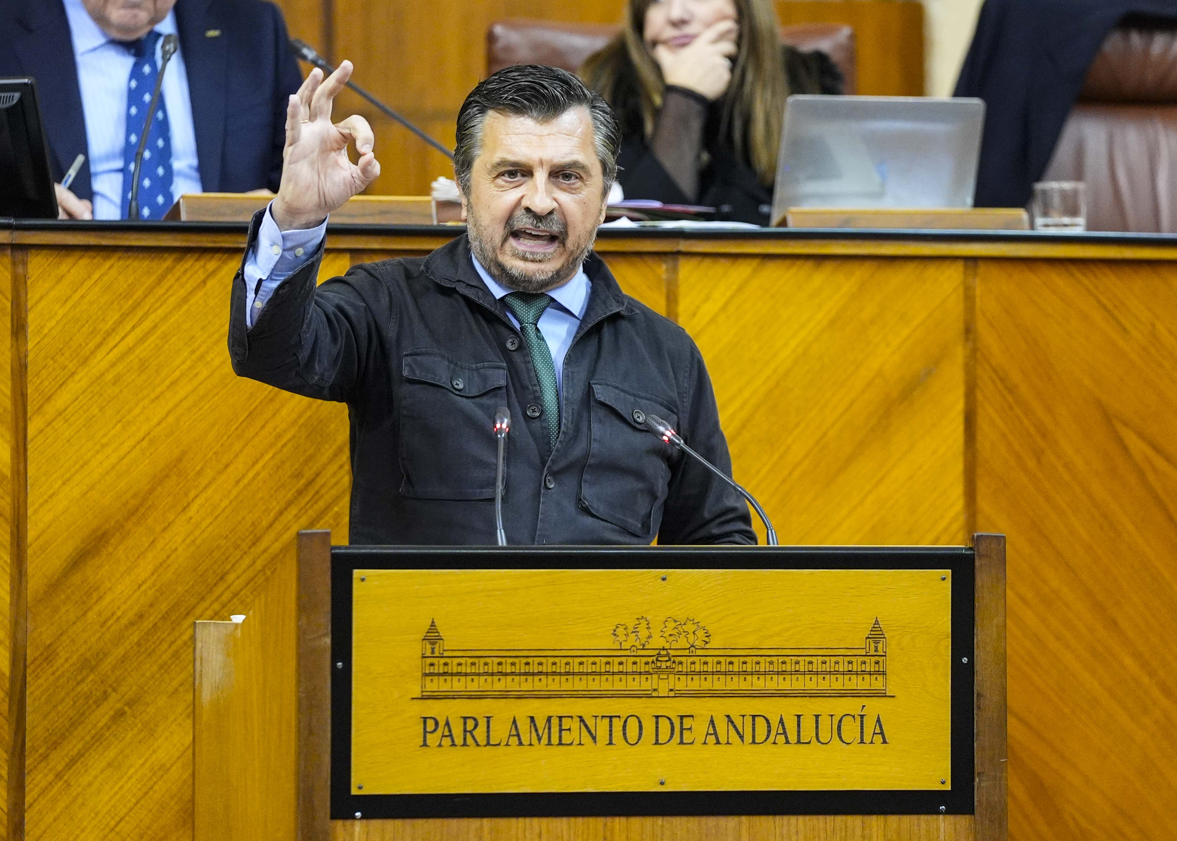   Antonio Mart�n, portavoz del Grupo Popular durante su intervenci�n