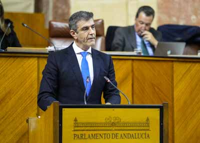 Jos� Mar�a Ayala, del G.P. Popular, durante su argumentaci�n