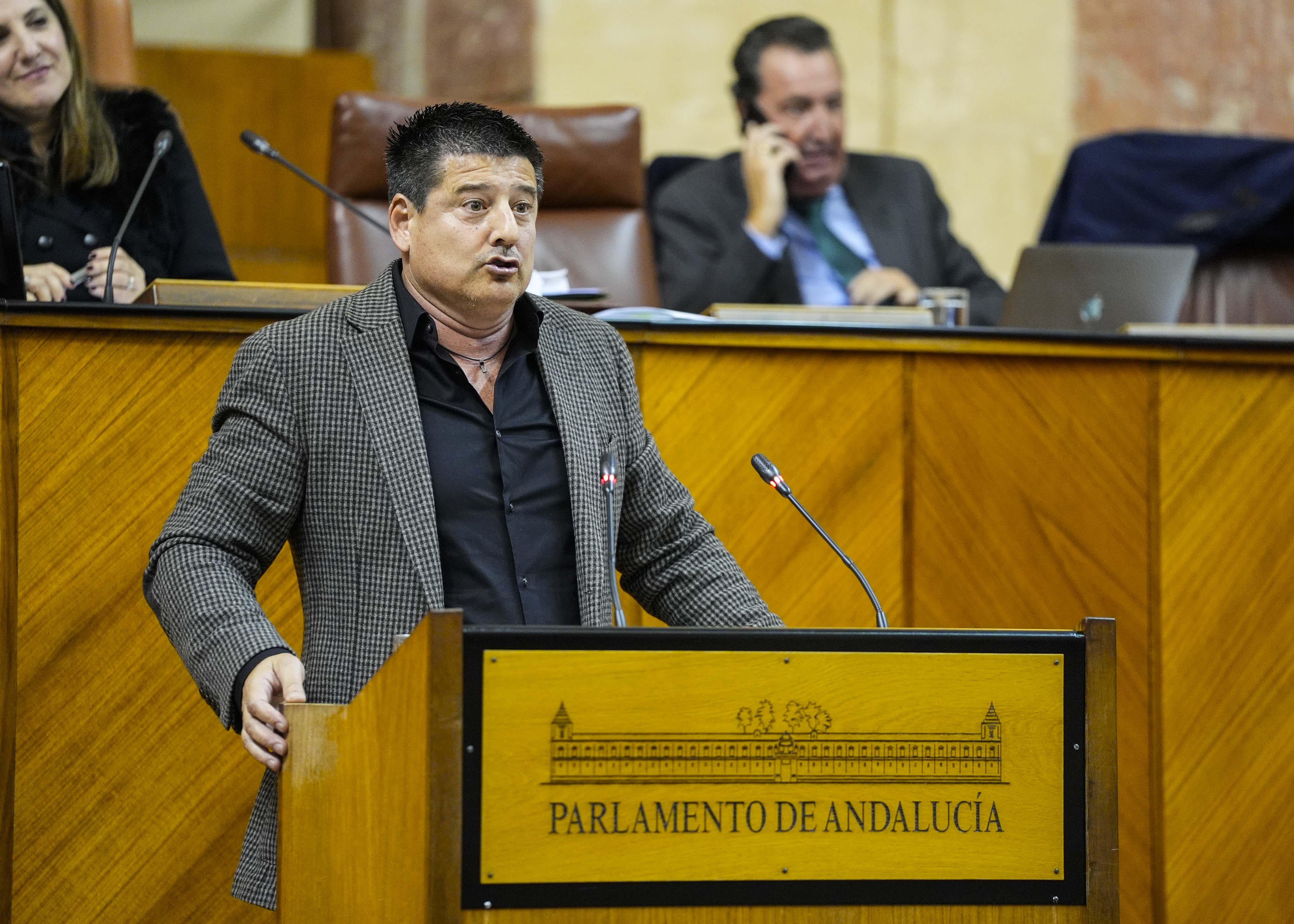  Por el Grupo Popular interviene el diputado Francisco Javier Oblar� 