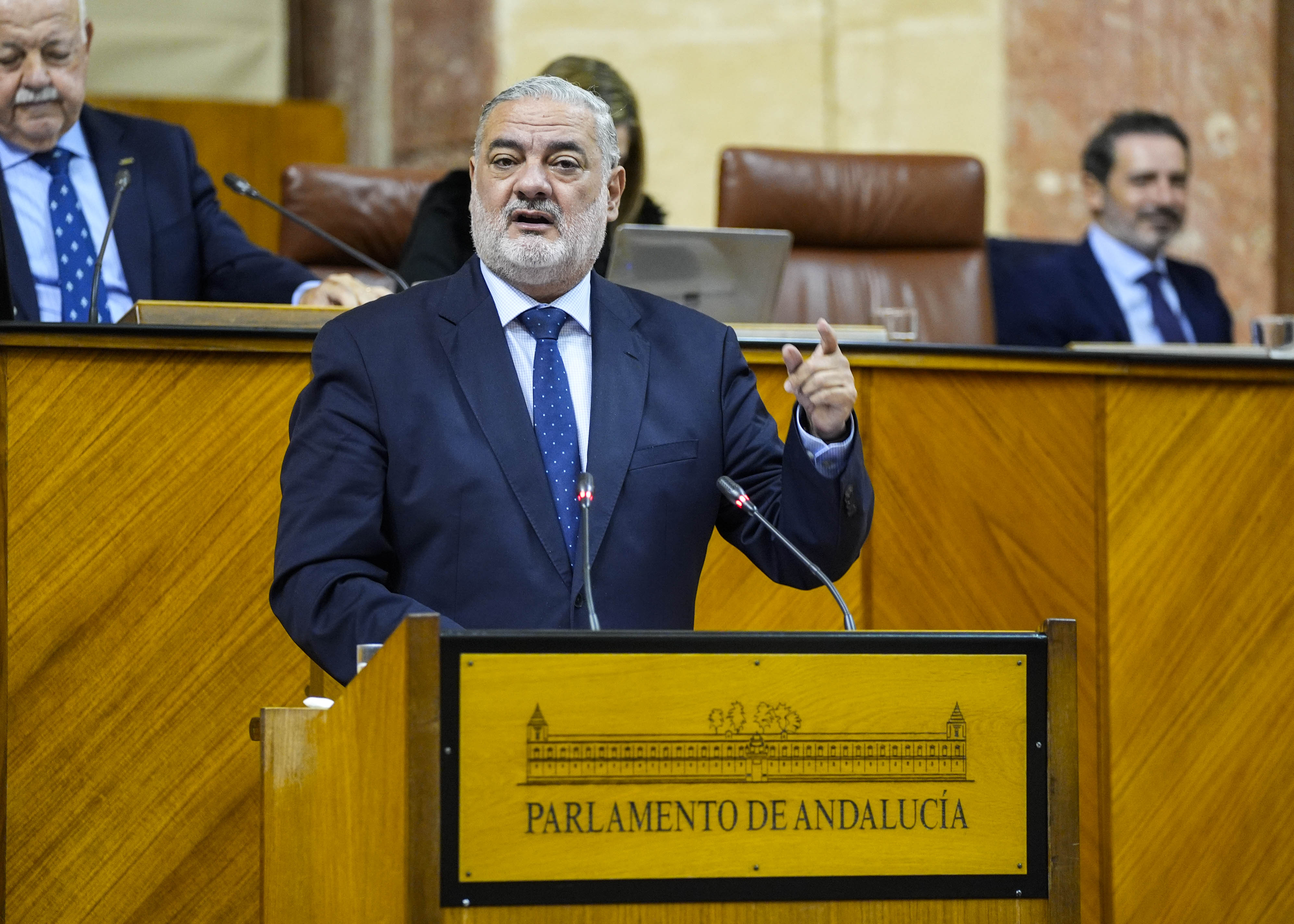  Pablo Garc�a, por el grupo Popular, toma la palabra