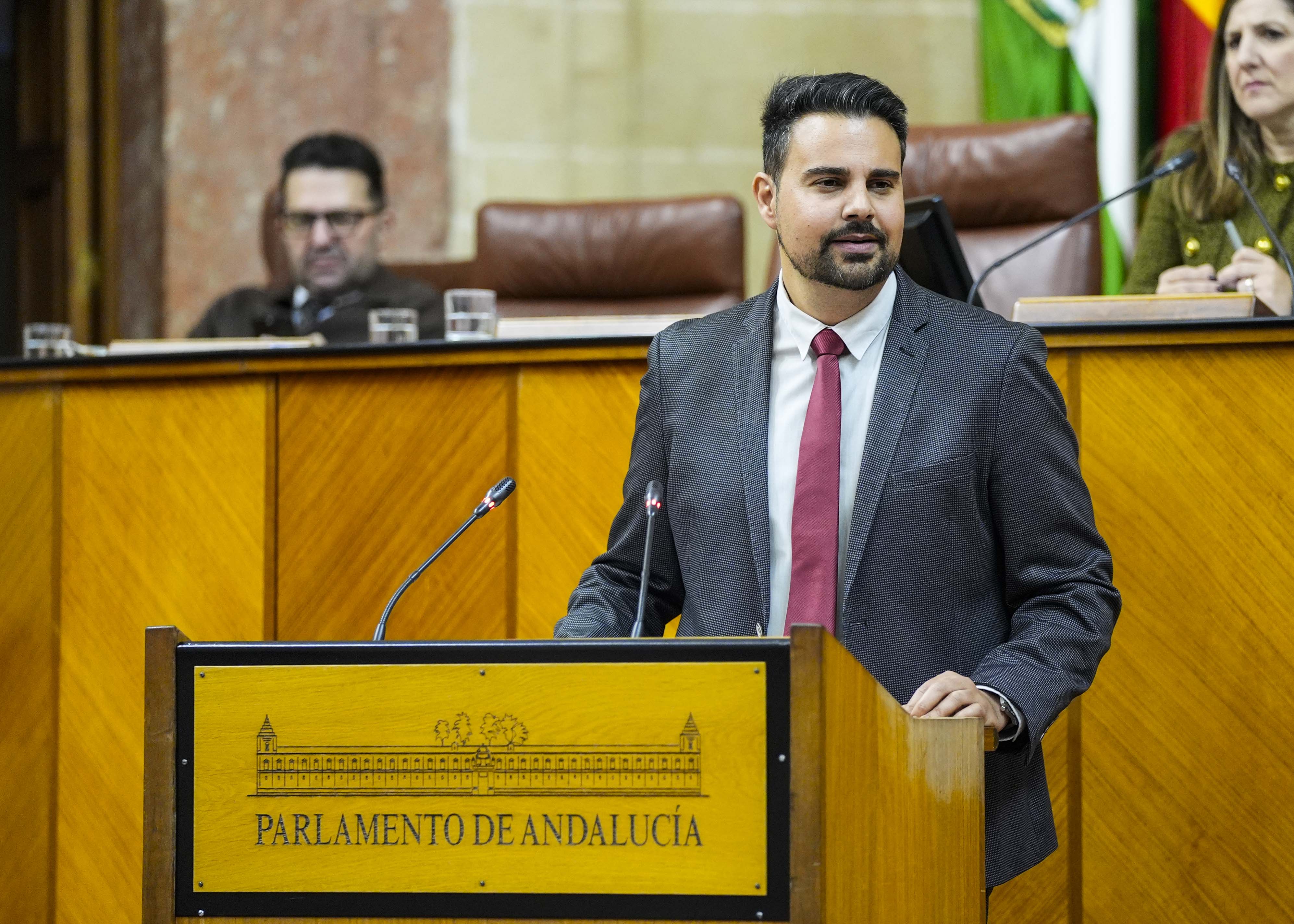Mateo Javier Hern�ndez, del Grupo Socialista, posiciona a su grupo en el debate de presupuestos 