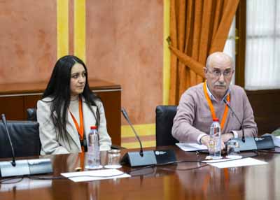  En representaci�n de la Asociaci�n Valle Natural R�o Grande, Manuel Aguilar y �frica Mar�a Aguilar