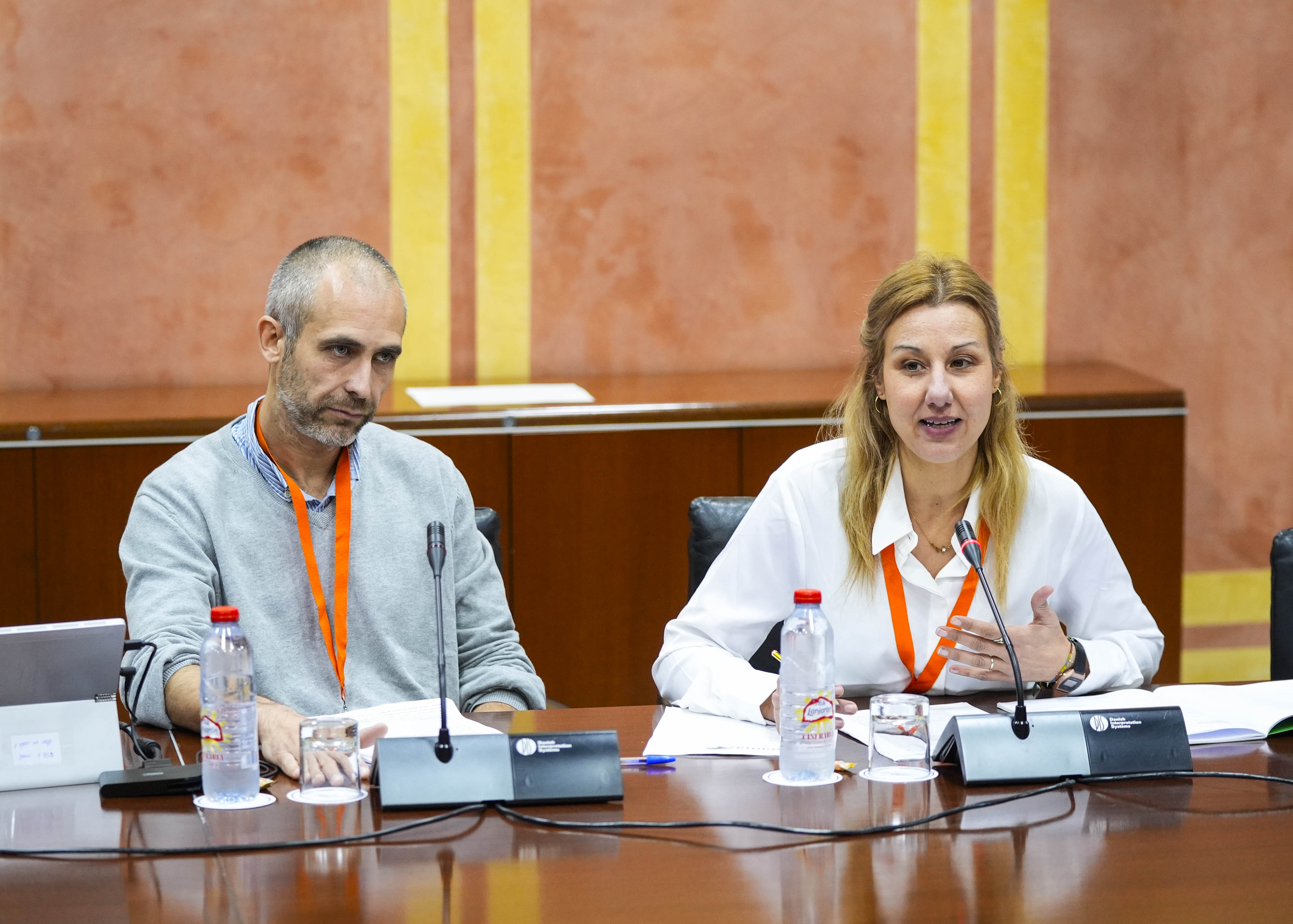  Intervienen Mar�a Libia Losada y Jos� Mar�a Jim�nez en representaci�n de la Asociaci�n Profesional de Agentes de Medio Ambiente de Andaluc�a (AAMAA)