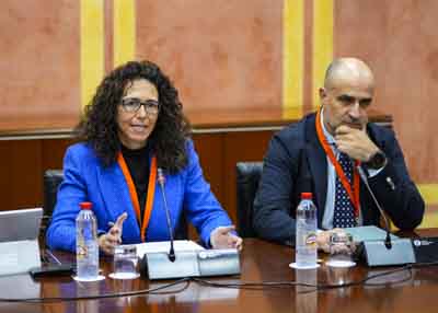 Mar�a Teresa Magdaleno e Israel S�nchez, representantes de la Asociaci�n Andaluza de Empresas Forestales y Paisaj�sticas (AAEF)