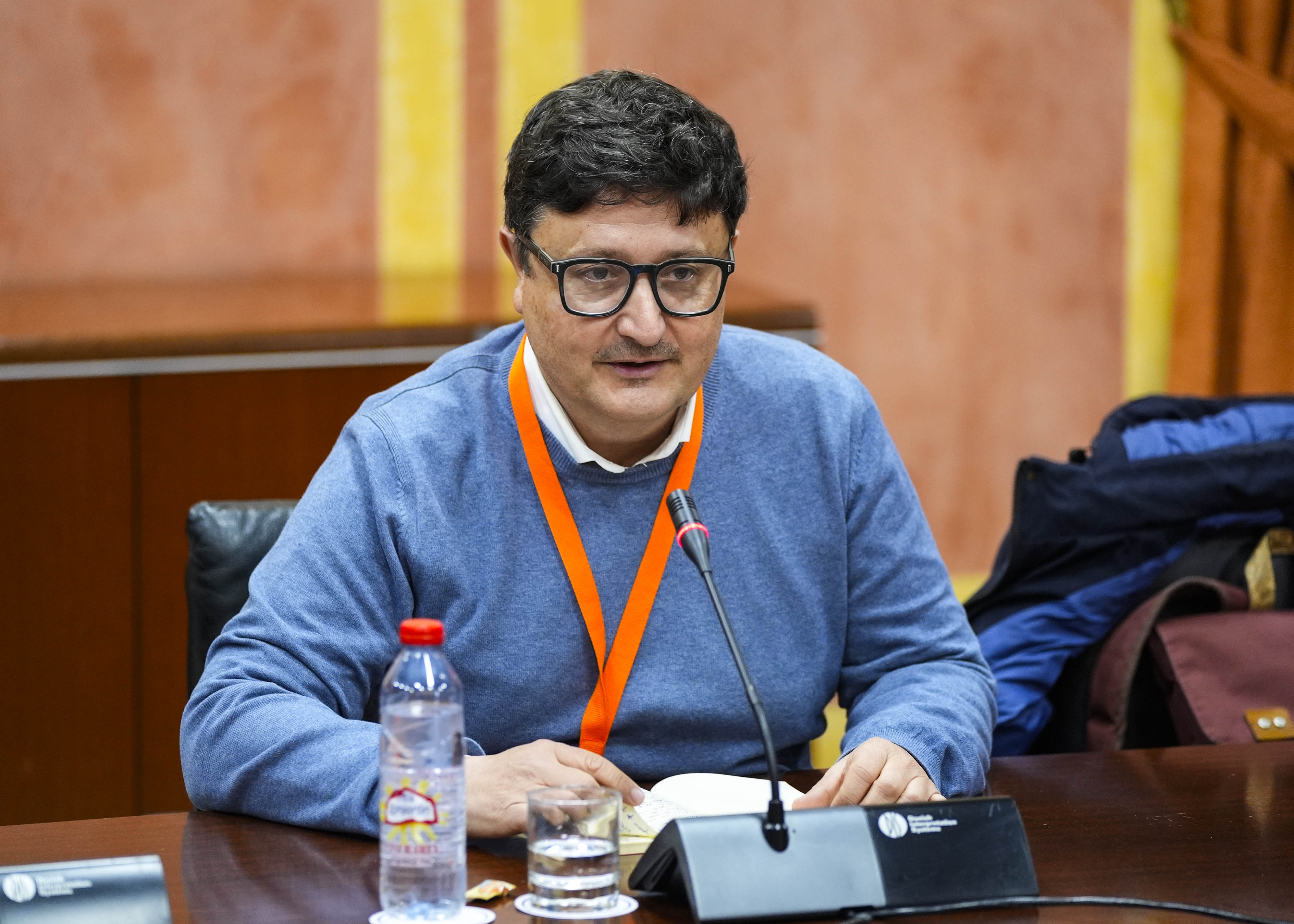  En representaci�n de IBERLOAM Timber&Technology (Universidad de Granada), Antonio Gallego