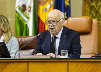 El presidente del Parlamento de Andaluc�a, Jes�s Aguirre, da comienzo a la sesi�n