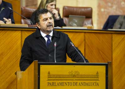  El portavoz del G.P. Popular, Antonio Mart�n