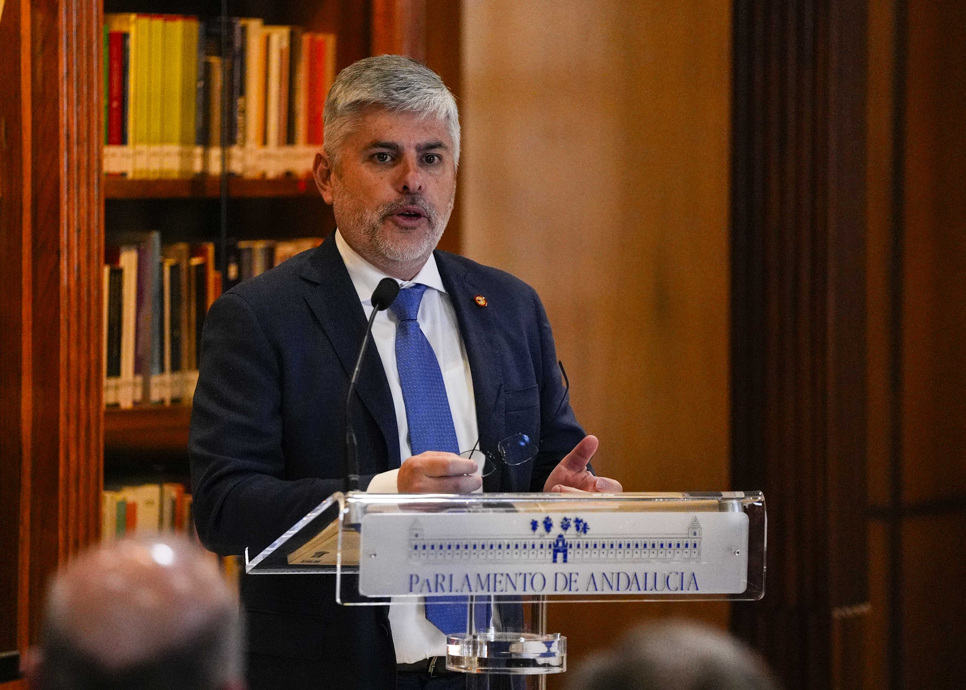 Jos� Antonio Parejo, director de la revista "Andaluc�a en la Historia"'y profesor titular de Historia Contempor�nea de la Universidad de Sevilla