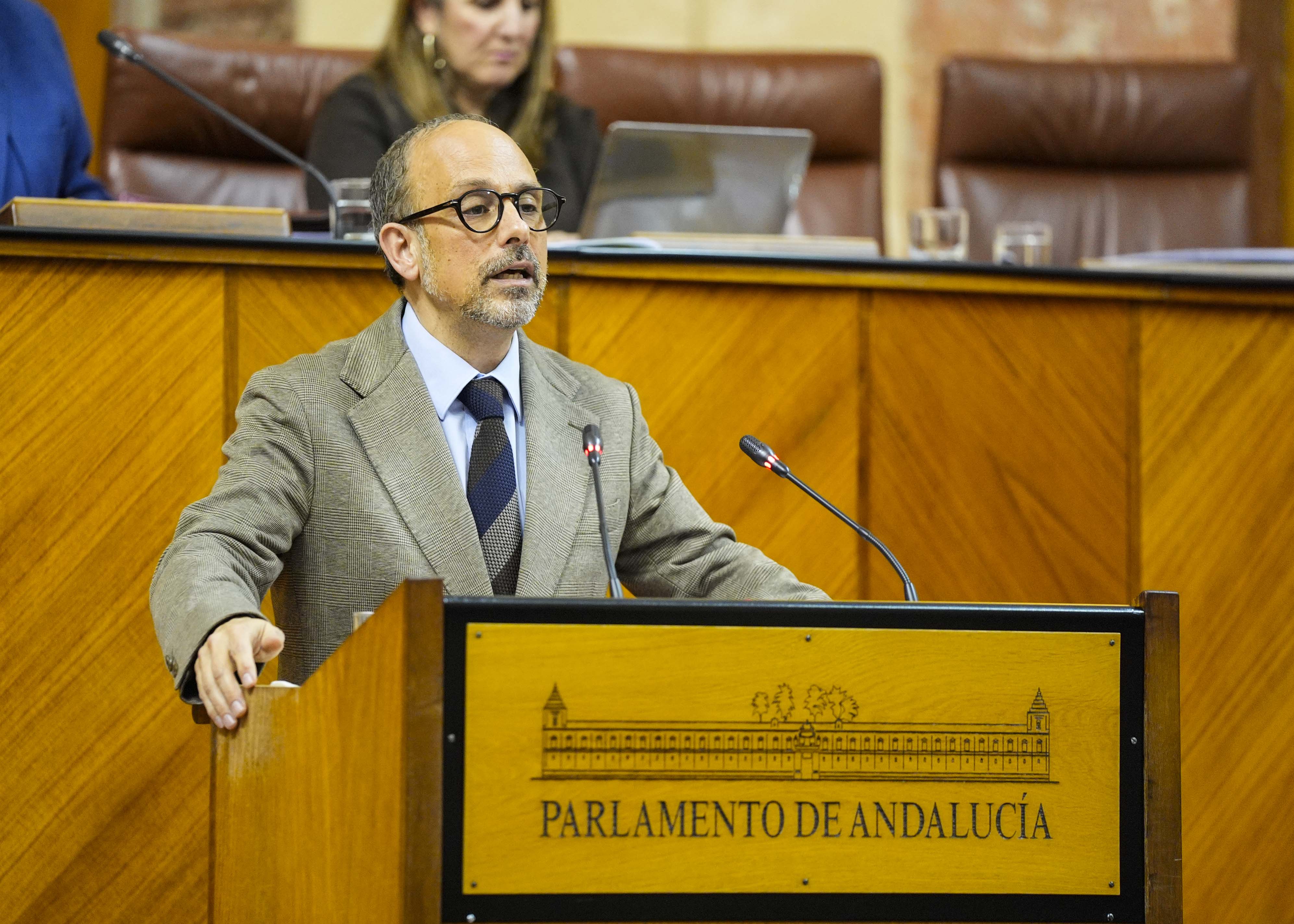Antonio Ruiz posiciona al Grupo Parlamentario Socialista en el debate del Proyecto de Ley Universitaria para Andaluc�a 
