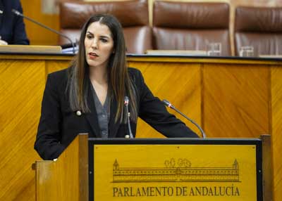  Purificaci�n Fern�ndez, del Grupo parlamentario Vox, defiende una proposici�n no de ley sobre regularizaci�n masiva de inmigrantes ilegales