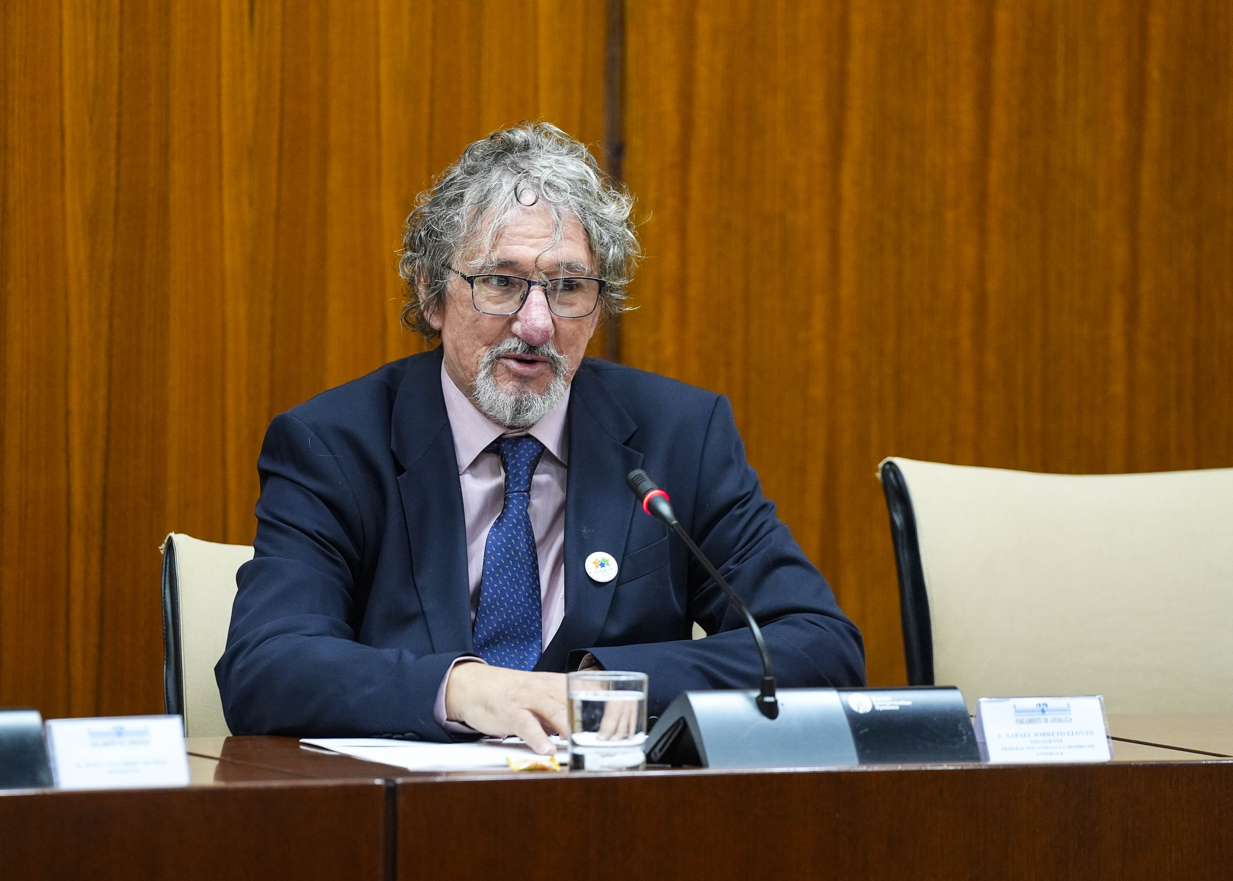 Rafael Jorreto, presidente de la Federaci�n Andaluza de S�ndrome de Asperger, durante su intervenci�n 