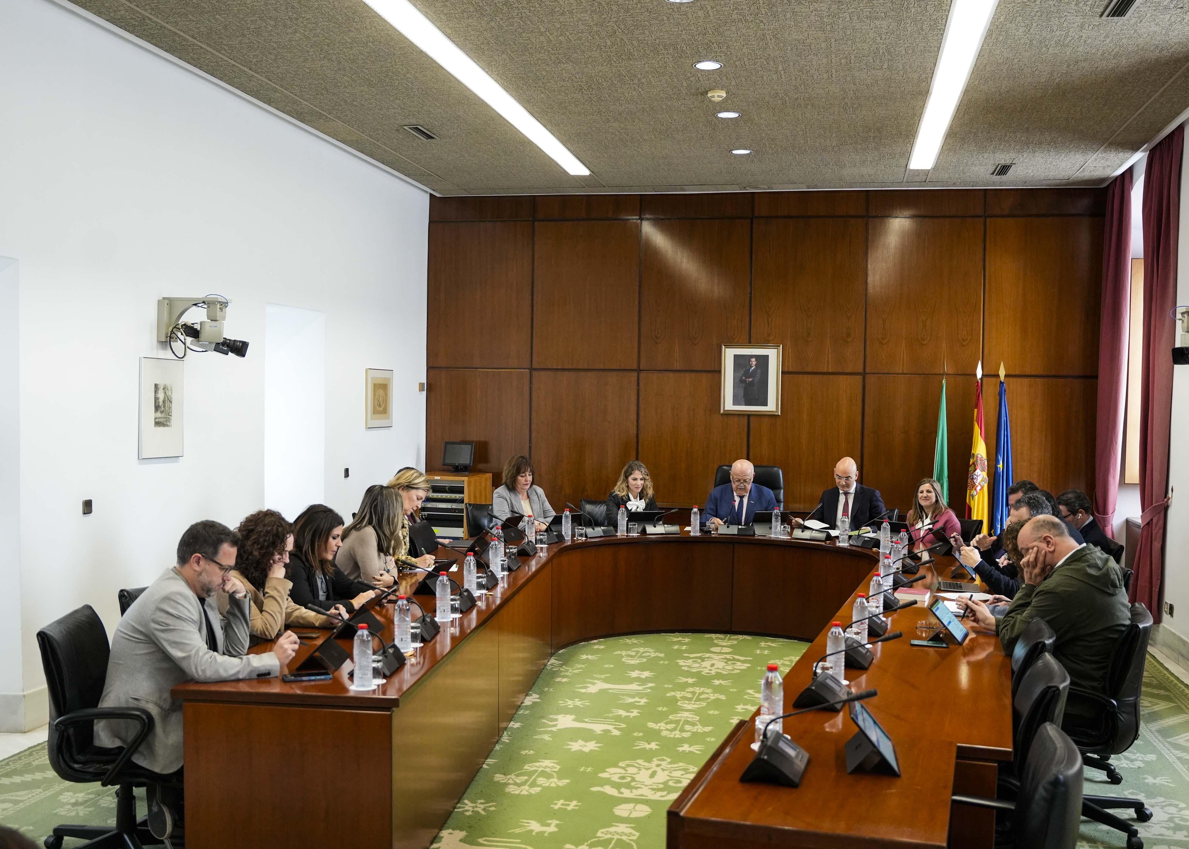  La Junta de Portavoces aprueba el orden del d�a de la sesi�n plenaria de los d�as 25 y 26 de febrero