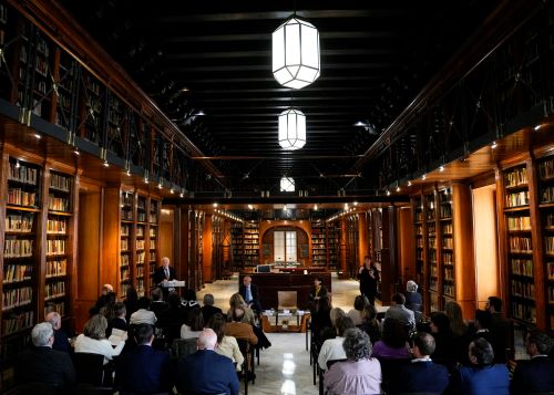  El acto se realiz� en las dependencias de la biblioteca del Parlamento