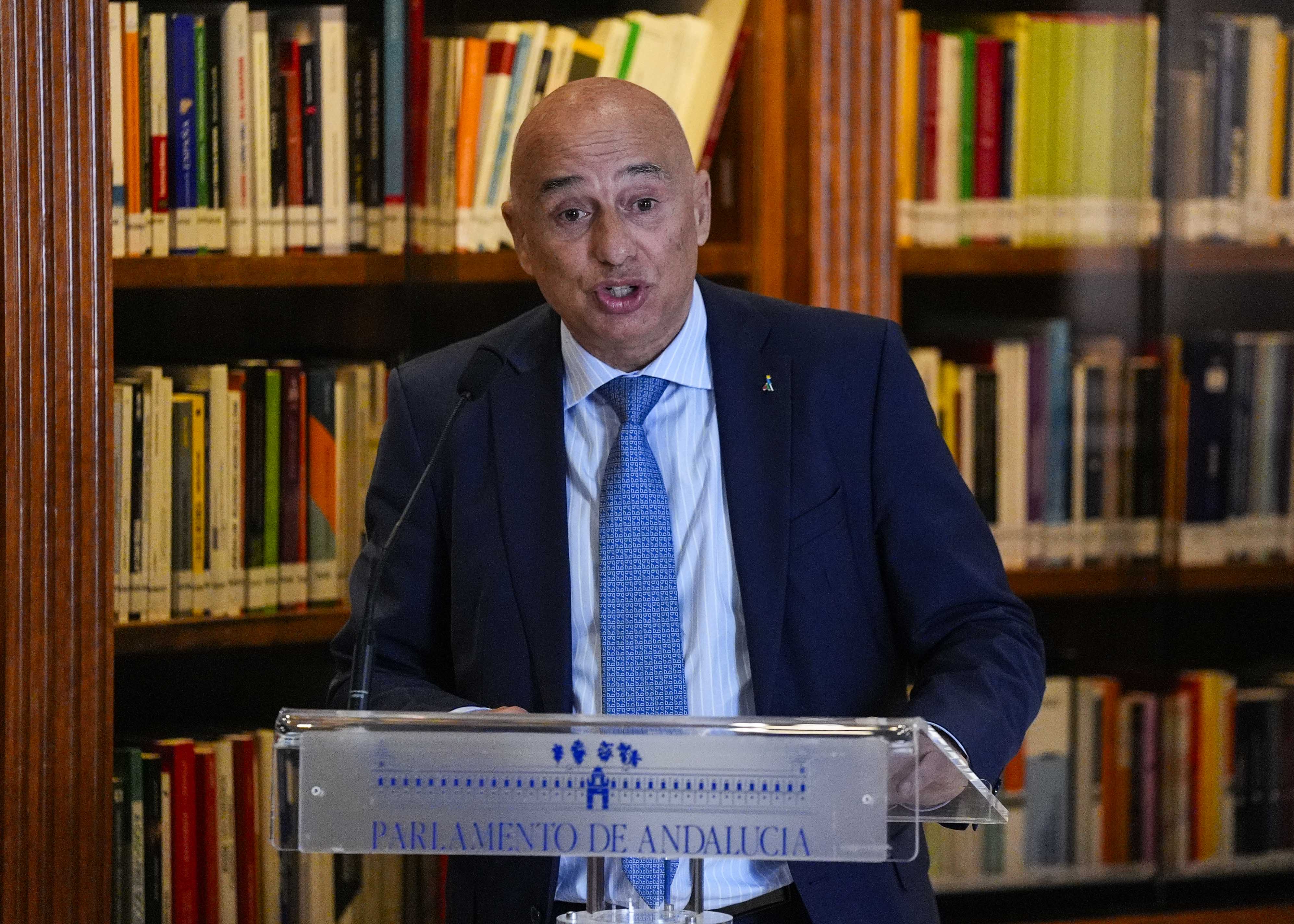 Eusebio Azor�n, director de Relaciones Institucionales del Grupo Iluni�n