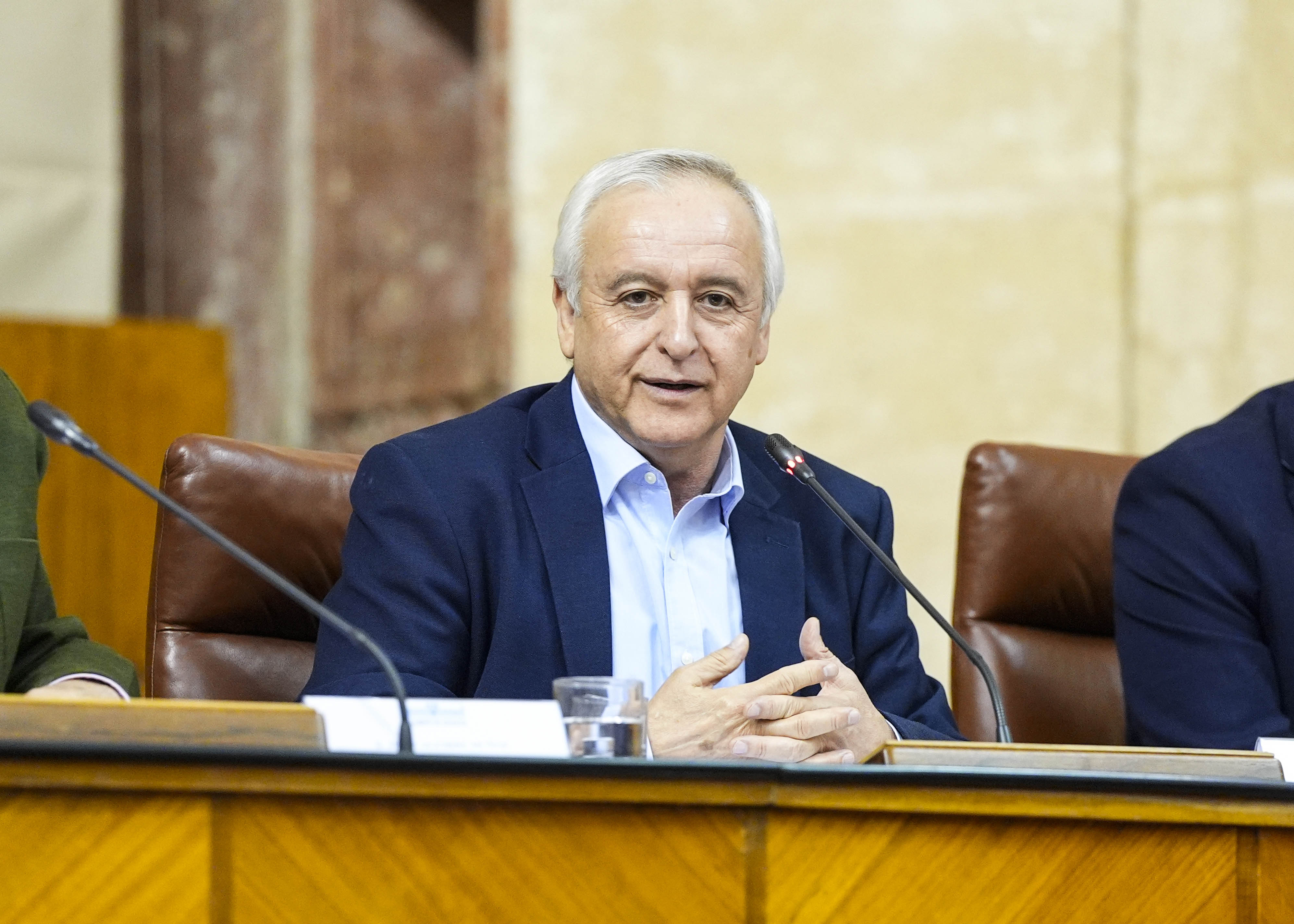 Pedro Puig, presidente de Aldeas Infantiles SOS, interviene en el acto  