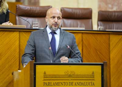 Rodrigo Javier Alonso, portavoz adjunto del Grupo Vox, plantea una interpelaci�n relativa a sector primario