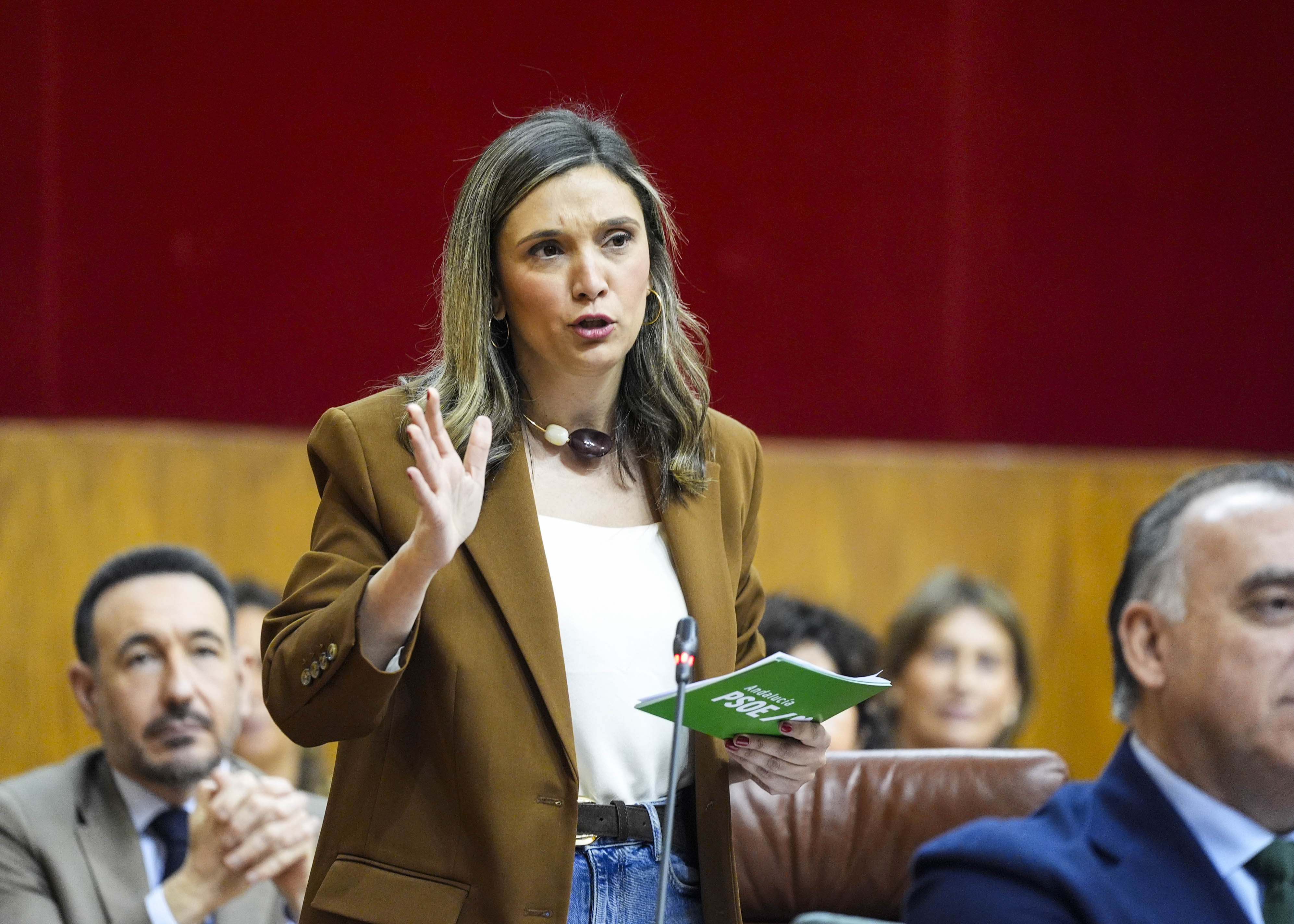 Mar�a M�rquez, portavoz el G.P. Socialista, pregunta al presidente sobre la reconstrucci�n de Andaluc�a tras los recientes episodios de emergencias clim�ticas