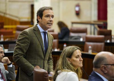  Javier Cort�s, presidente del G.P. Vox, pregunta sobre el coste de inmigraci�n irregular