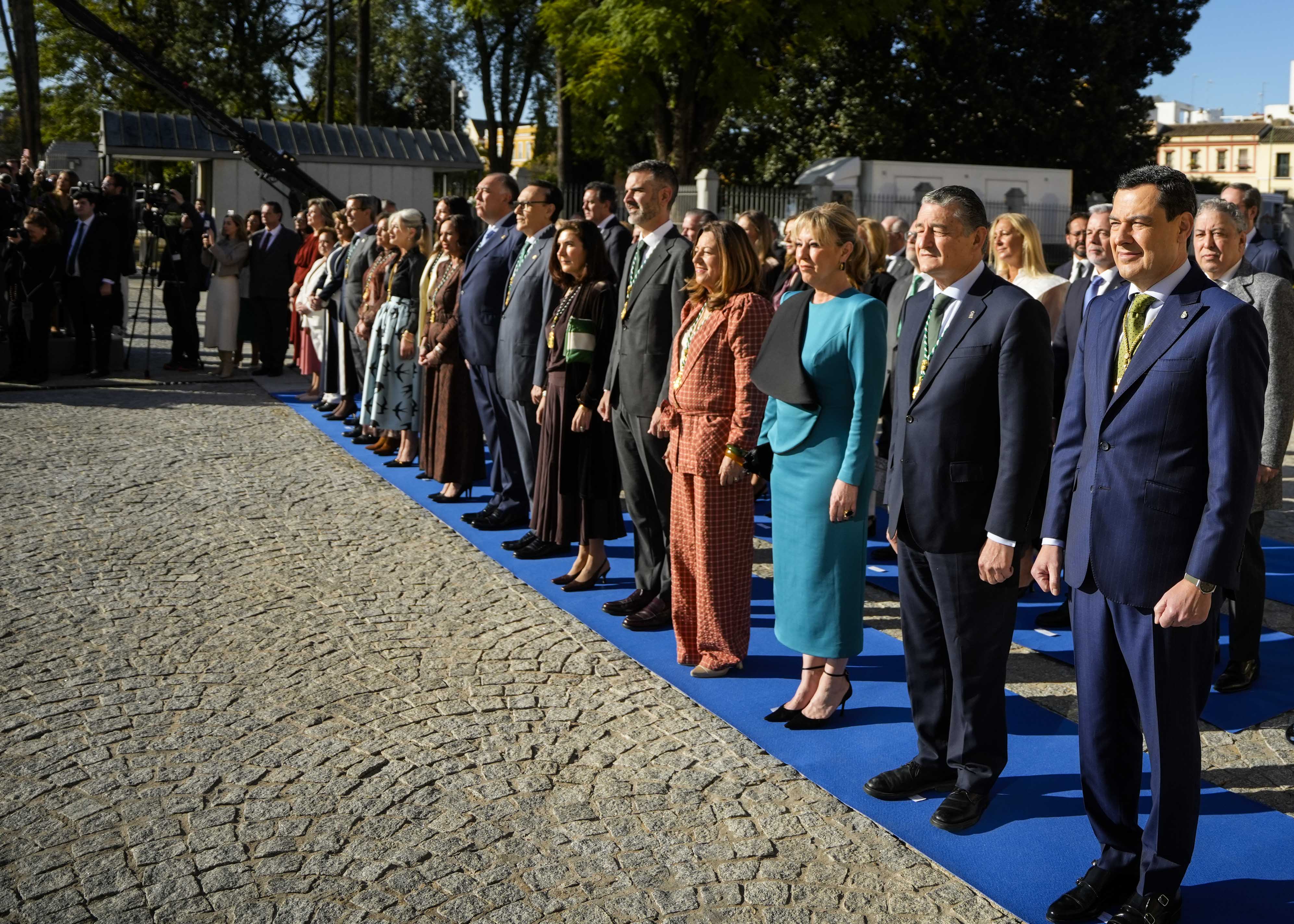  El Consejo de Gobierno durante al acto de izada de la bandera de Andaluc�a