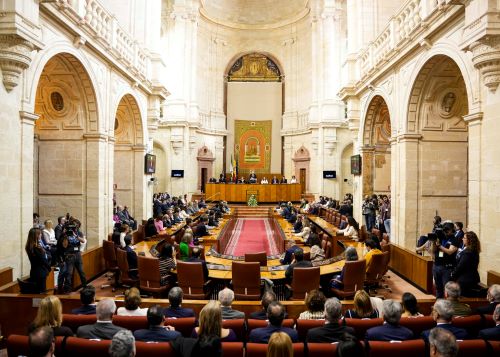  Vista general del sal�n de plenos durante el discurso del presidente