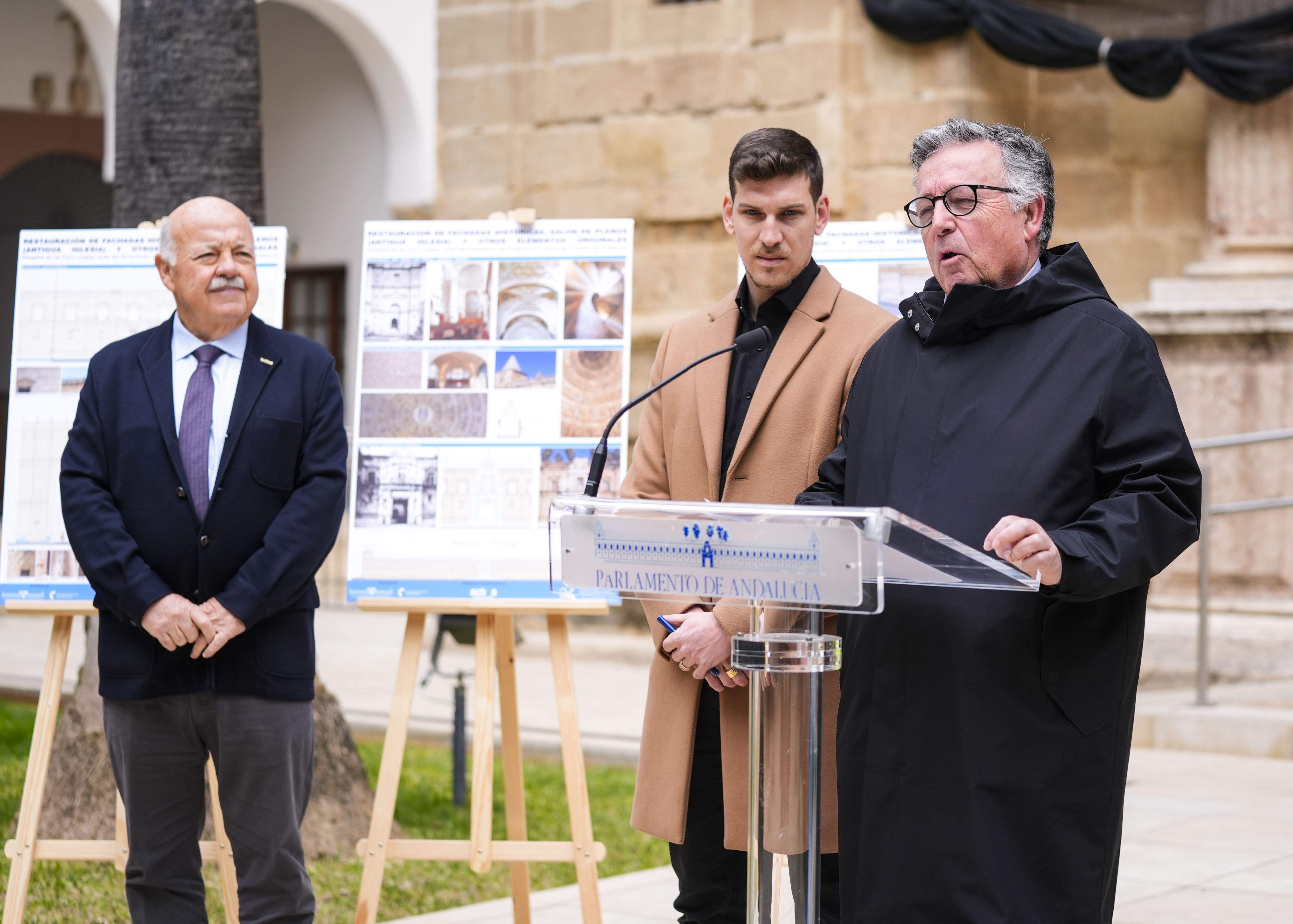  El arquitecto Antonio Campos explica las caracter�sticas del proyecto de restauraci�n