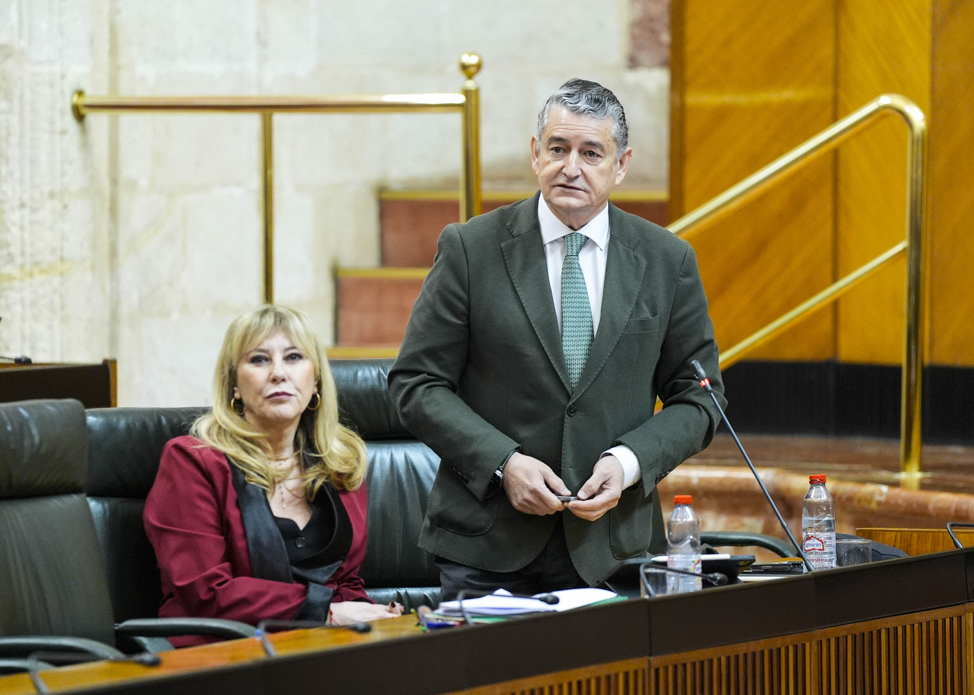  Responde el consejero de Sanidad, Presidencia y Emergencias, Antonio Sanz 