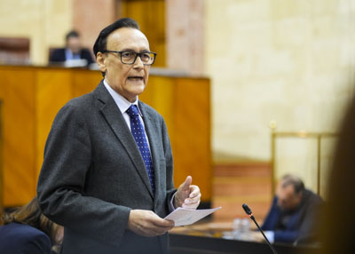 Jos� Carlos G�mez Villamandos, consejero de Universidad, Investigaci�n e Innovaci�n, contesta 
