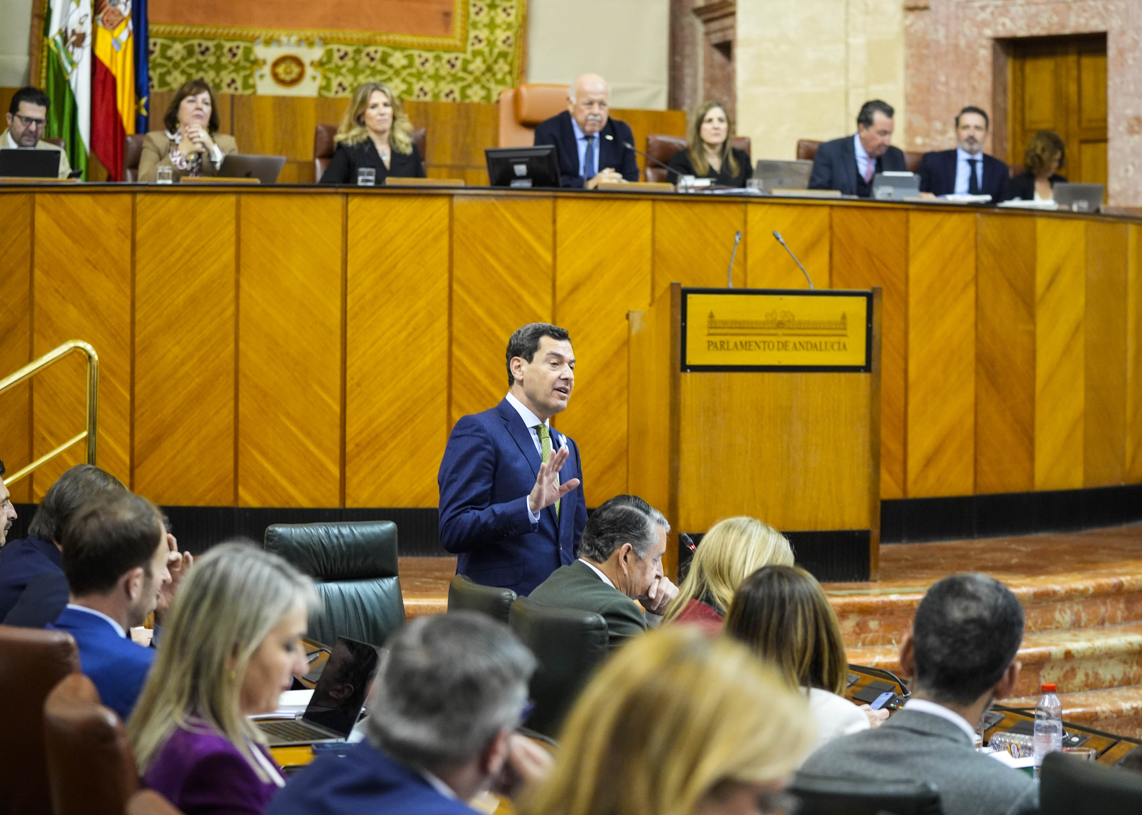 Inicio de las preguntas de los portavoces parlamentarios al presidente de la Junta de Andaluc�a 