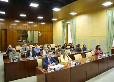 Los parlamentarios que componen la Comisi�n de Justicia, Administraci�n Local y Funci�n P�blica 