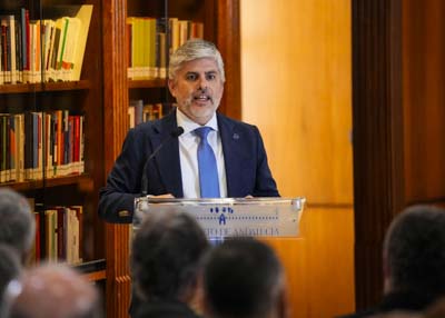 Jos� Antonio Parejo, editor del Consejo Editorial Centra Humanidades, durante su intervenci�n 