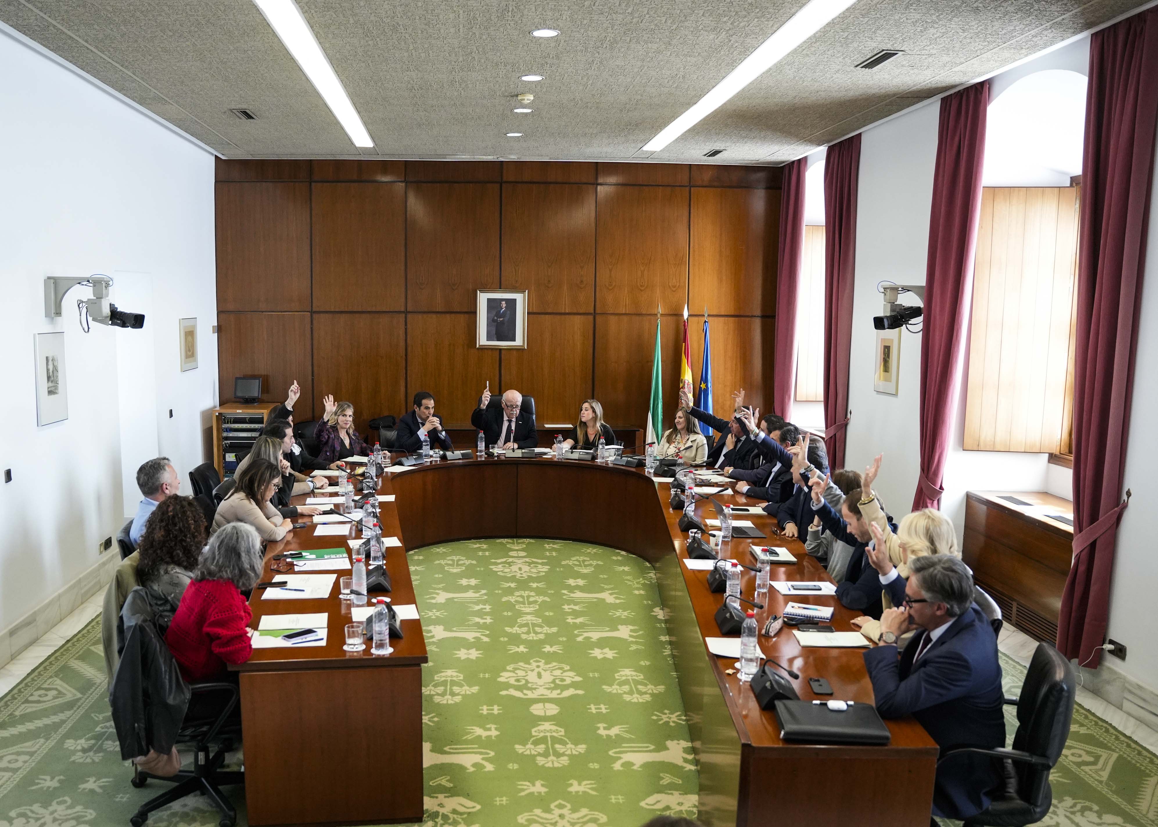  La Diputaci�n Permanente vota la convalidaci�n de los decretos leyes presentados