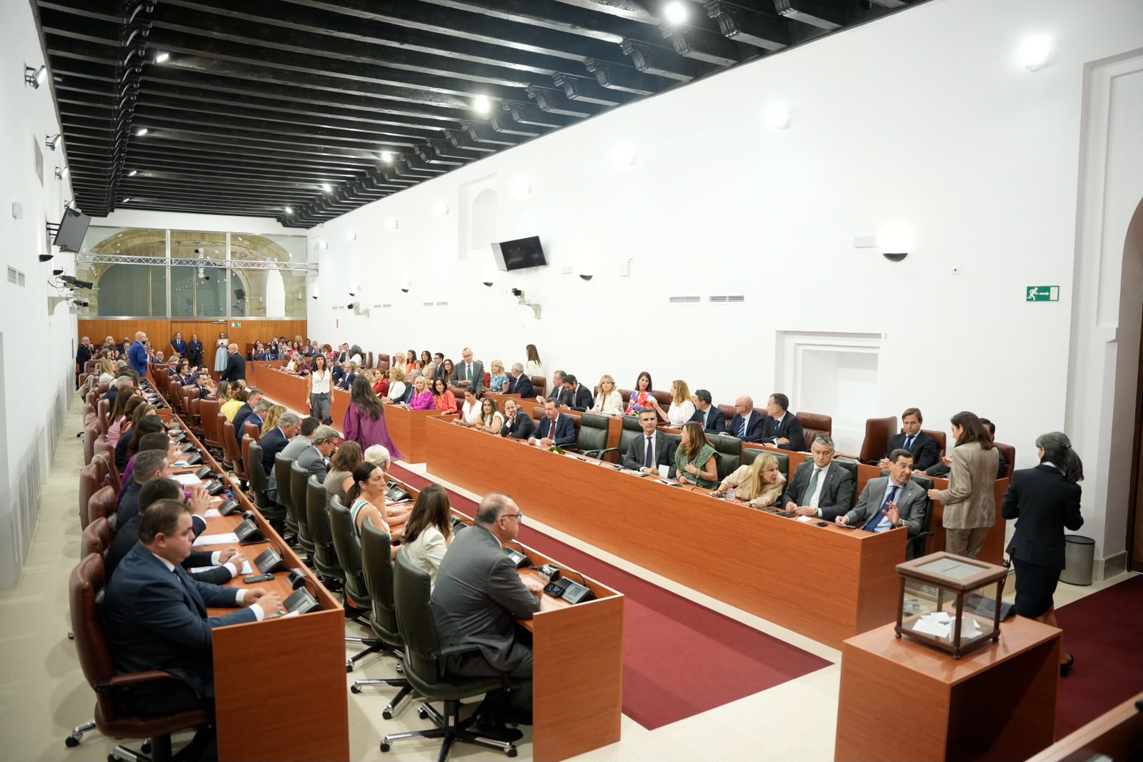 Vista general del nuevo sal�n de plenos  