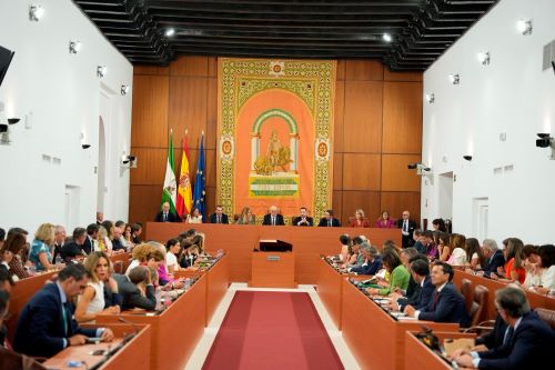 La nueva Mesa del Parlamento de Andaluc�a durante la sesi�n de hoy 