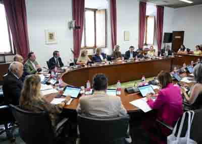 La Junta de Portavoces aprueba la ordenaci�n del debate de investidura del candidato a presidente de la Junta de Andaluc�a que se celebrar� los d�as 29 y 30 de junio 