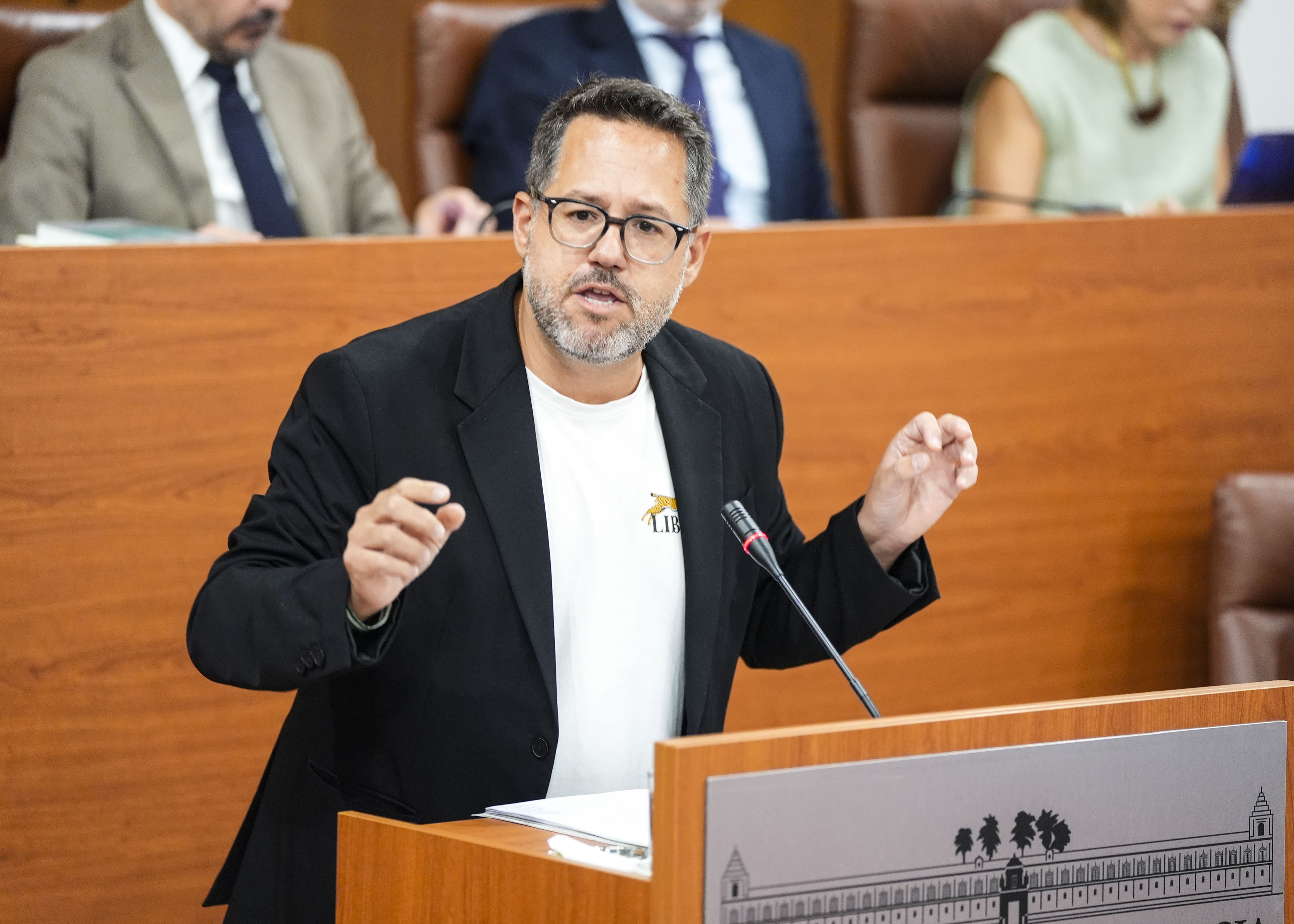  Garc�a interpela desde la tribuna al candidato a la investidura