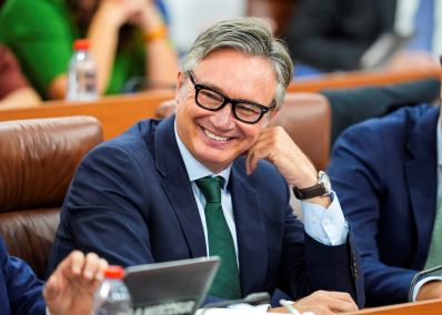 Gavira, en su esca�o, durante el debate de investidura