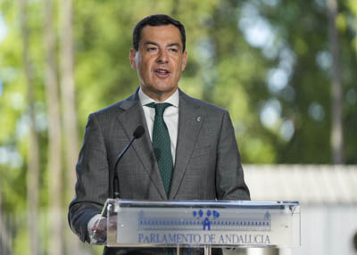 El presidente de la Junta de Andaluc�a, Juan Manuel Moreno, durante su intervenci�n  