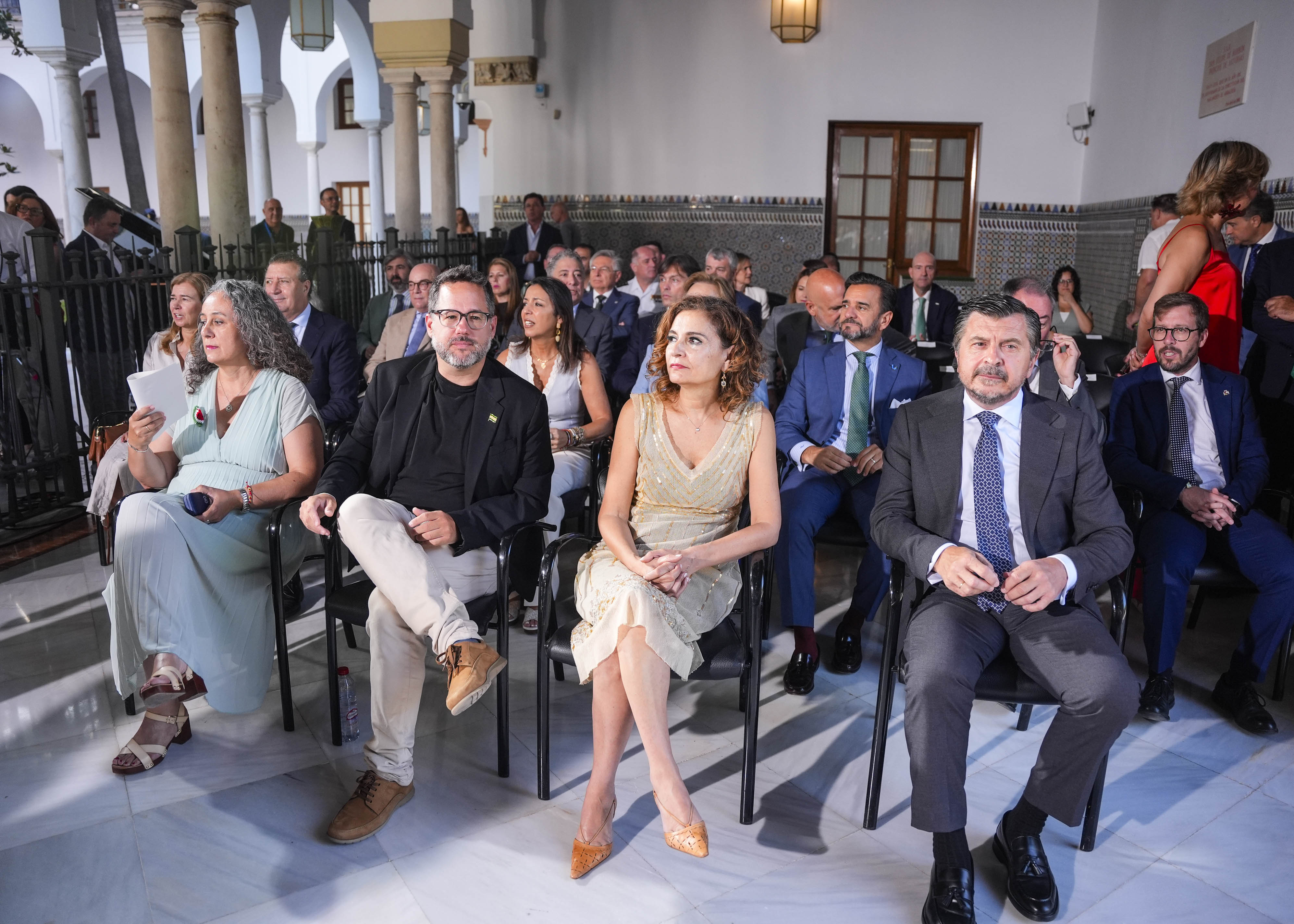 Portavoces de los grupos parlamentarios durante el desarrollo de la conmemoraci�n  