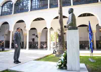 Ofrenda floral de la Junta de Andaluc�a  