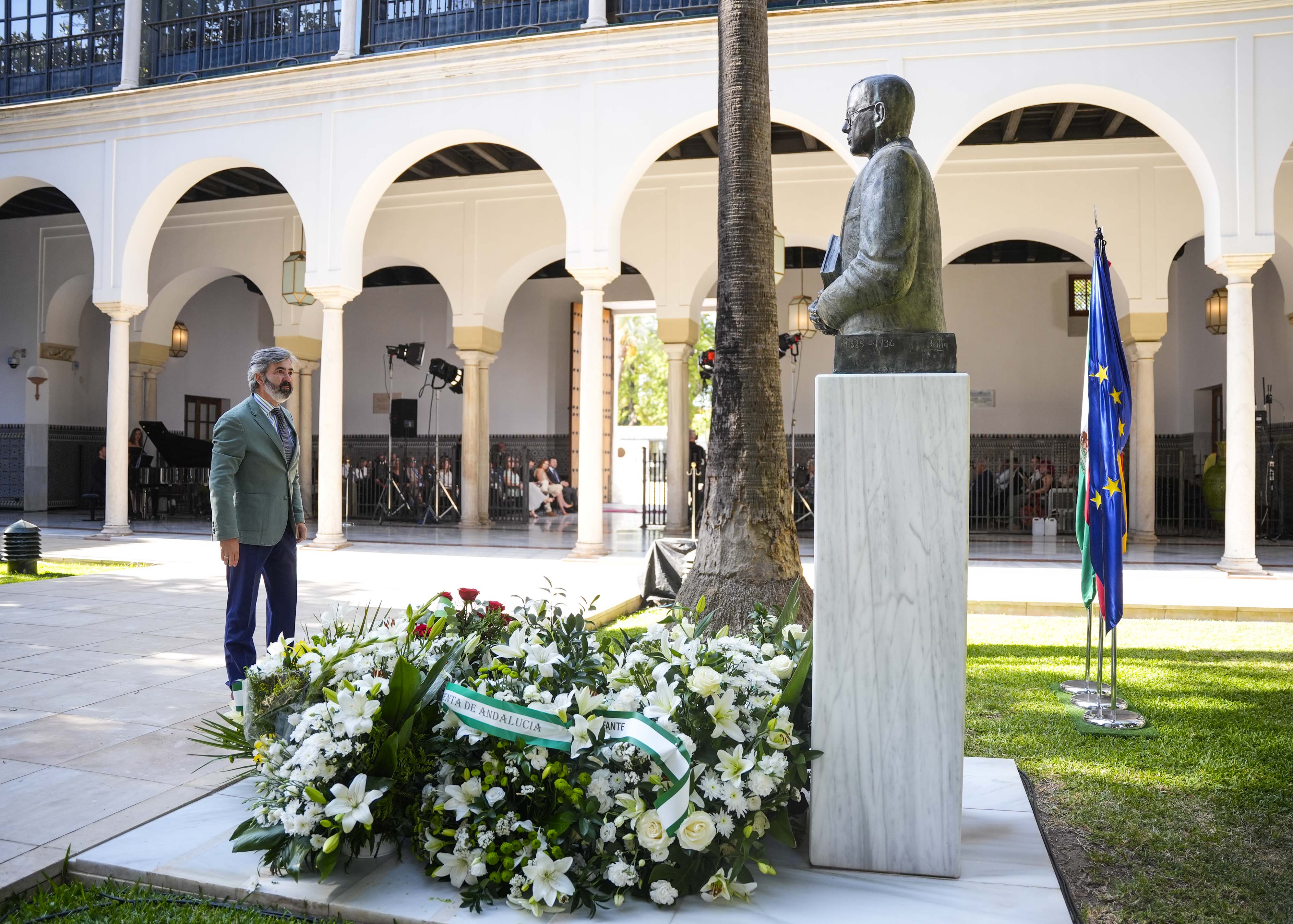 Ofrenda floral del Ayuntamiento de Coria del R�o 