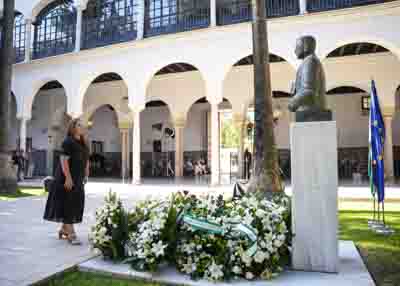Ofrenda floral del Ayuntamiento de Cantillana 